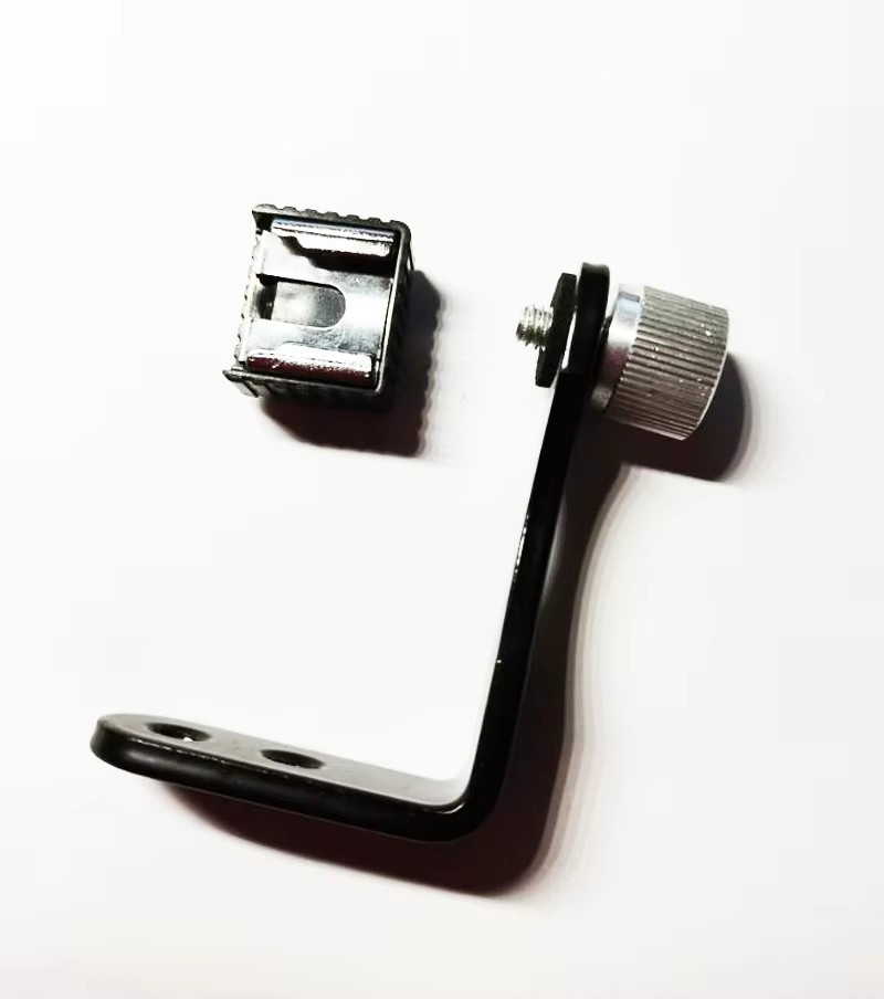Staffa per pattino freddo inte - Hot Shoe Adapter recensione e prezzo